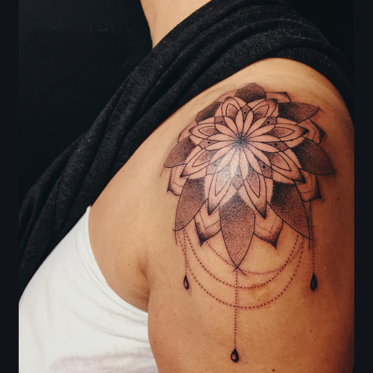 Tatouage — Stonink Liège — photo 4